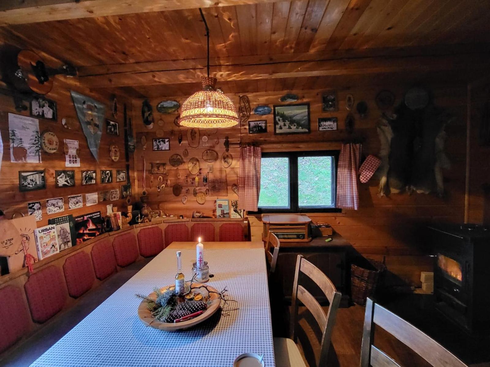 Srub Na Svahu Sjezdovky V Radvanicich Radvanice  Eksteriør bilde